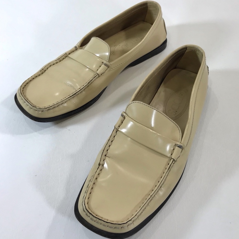 Tod’s Vintage Square Toe Moccasins  Loafers 38